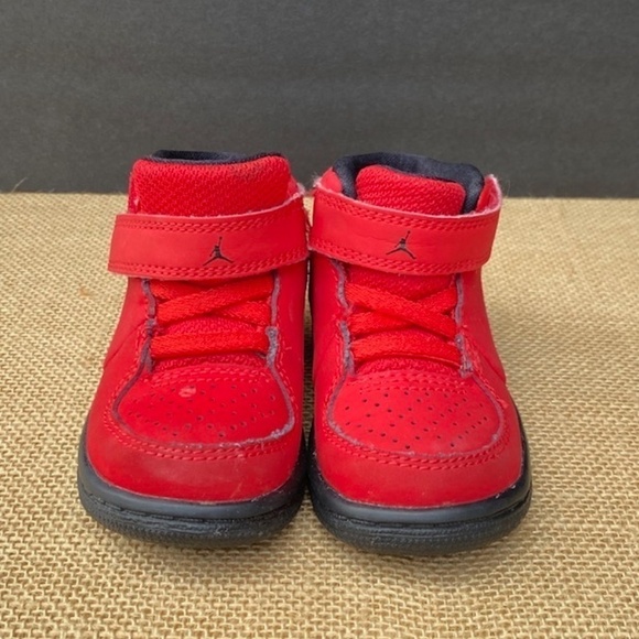 Nike/Jordan Jump man Heritage Toddler 5 B. Red basketball high top sneakers. - Picture 8 of 9